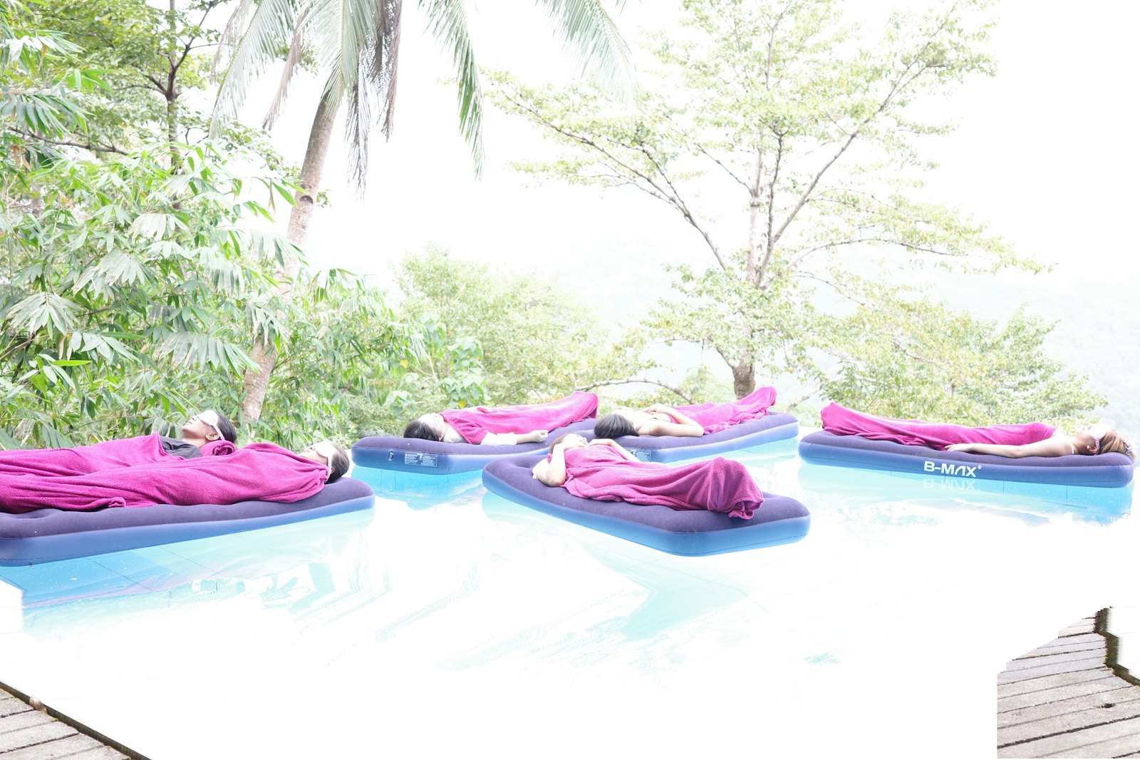 Floating — a sound bath on the water